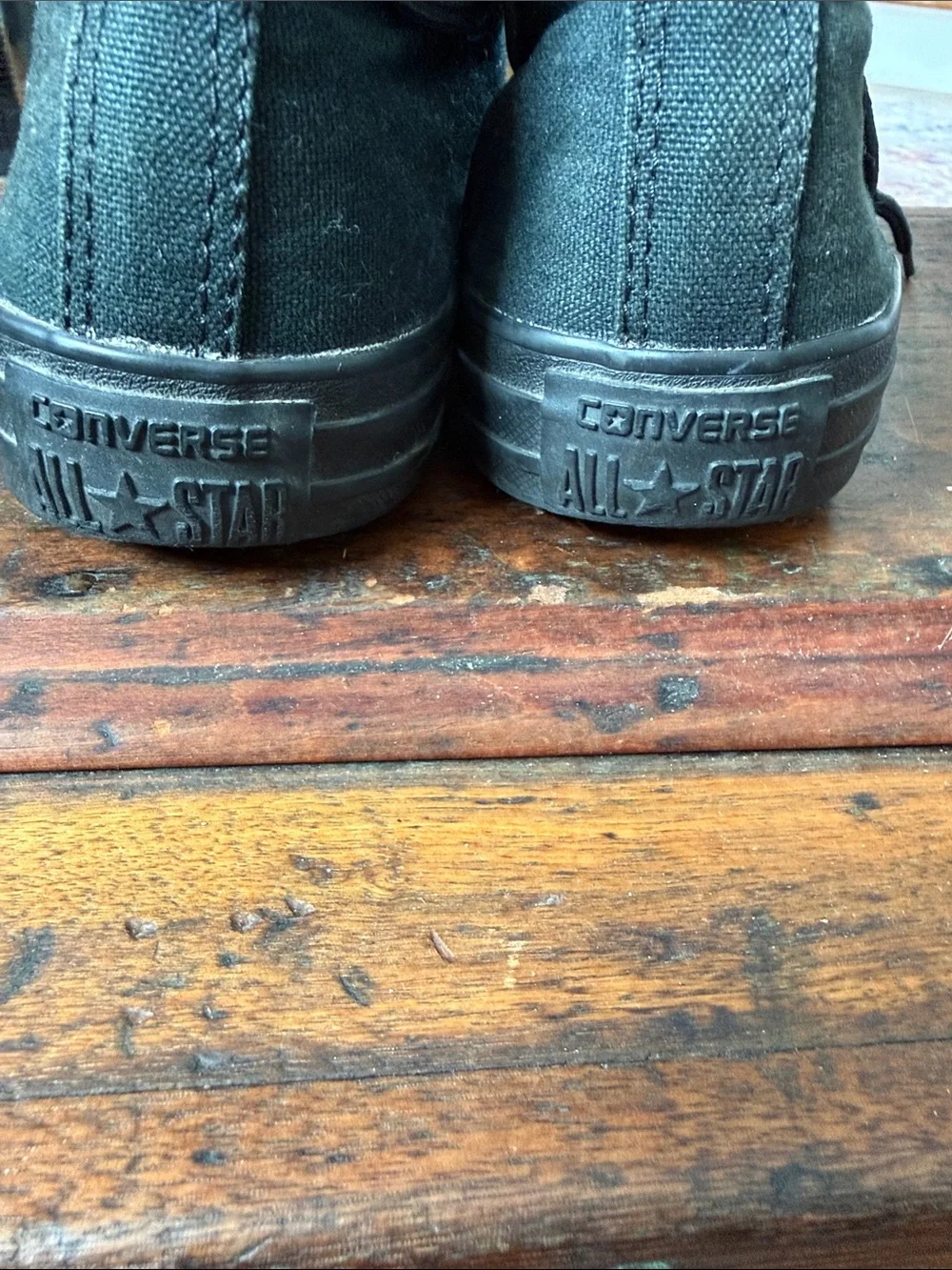 Converse high top black men 6 women 8